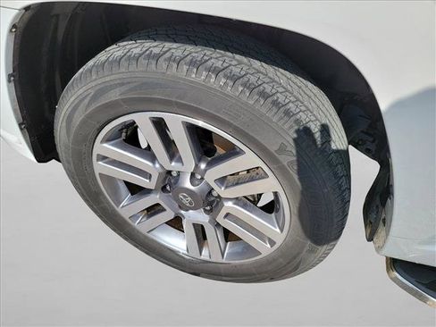 Used 2022 Toyota 4Runner TRD Sport AWD/4WD image 9