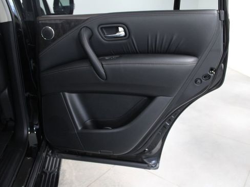 Used 2024 Nissan Armada Platinum w/ Captain's Chairs Package image 38