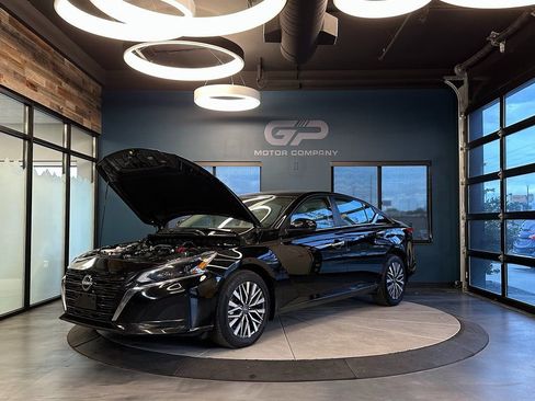 Used 2023 Nissan Altima 2.5 SV image 24