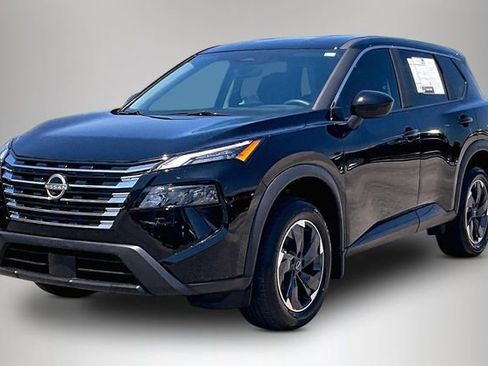 Certified 2026 Nissan Rogue SV FWD image 2