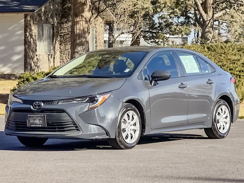 Used 2024 Toyota Corolla LE image 9