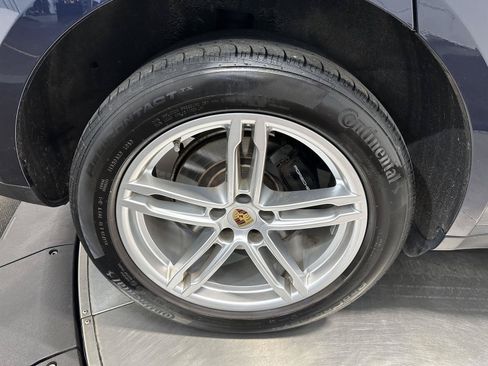 Used 2023 Porsche Macan AWD/4WD image 13