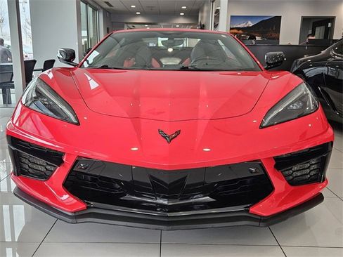 Used 2021 Chevrolet Corvette Stingray Premium Conv w/ Z51 Performance Package image 2