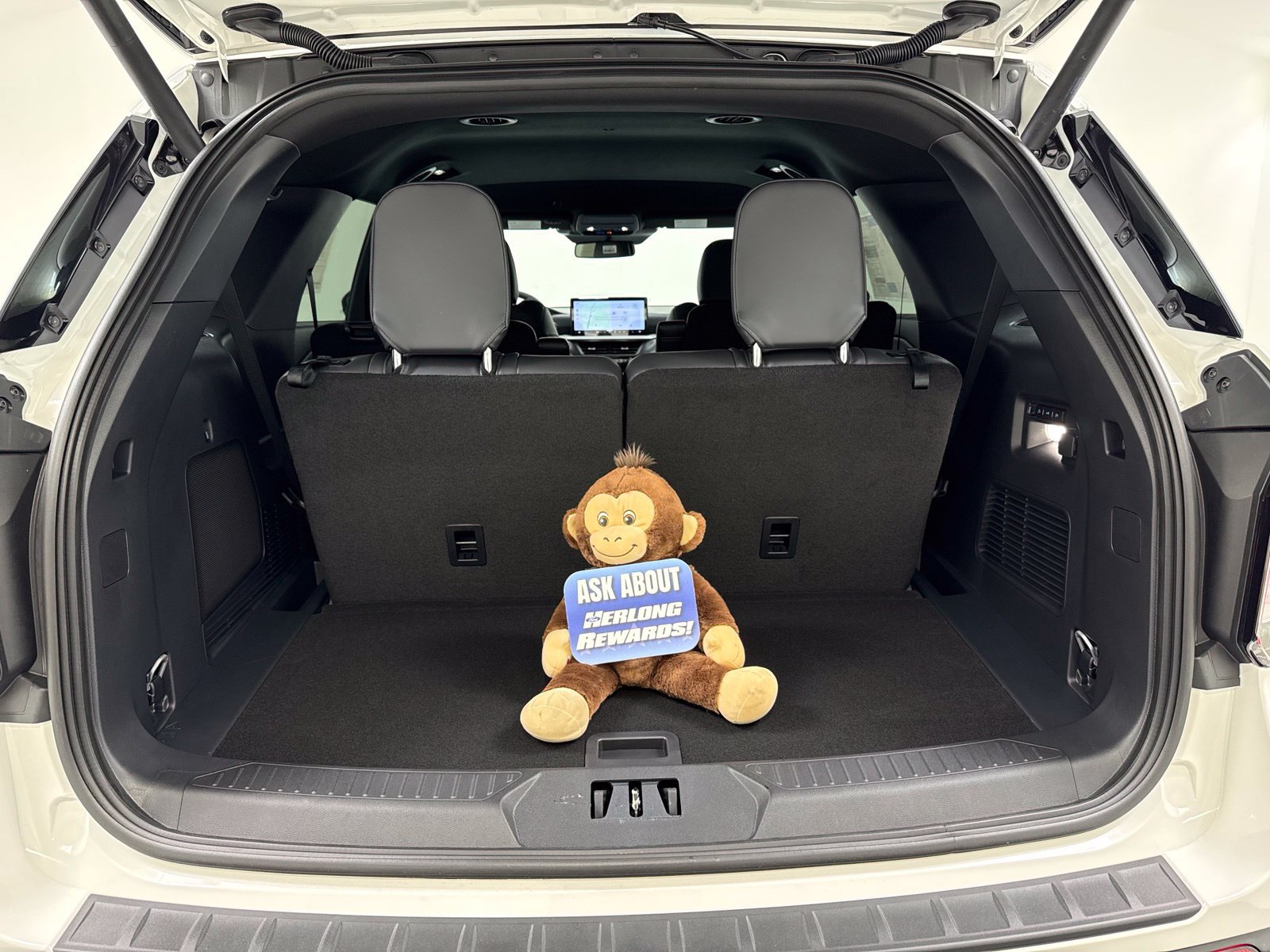 New 2026 Ford Explorer Tremor w/ Tremor Convenience Package AWD/4WD image 8