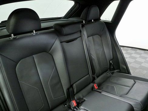 Used 2025 Audi Q3 2.0T Premium w/ Convenience Package image 21