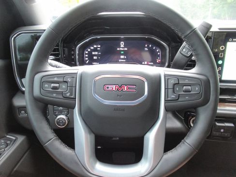 Used 2024 GMC Sierra 1500 Elevation w/ LPO, Elevation Black Package AWD/4WD image 20