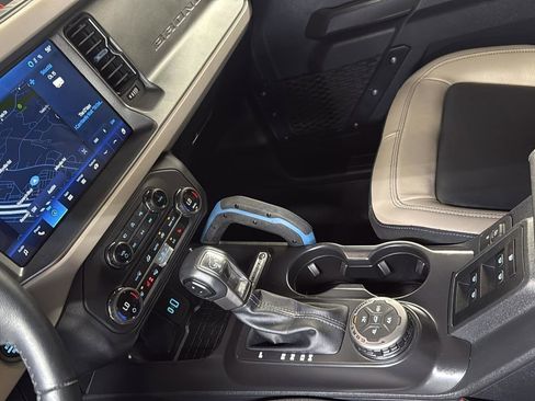 Used 2024 Ford Bronco Wildtrak image 21