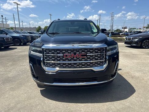 Used 2021 GMC Acadia Denali w/ Denali Technology Package FWD image 8