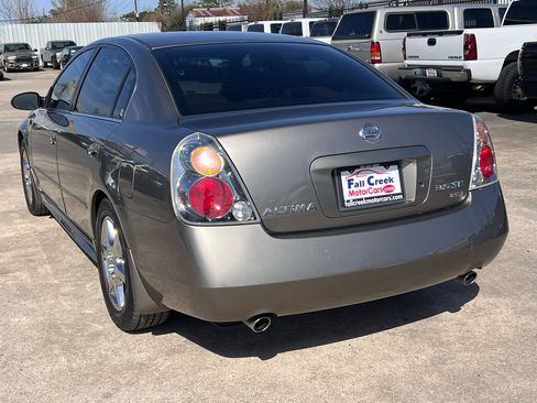 Used 2003 Nissan Altima 3.5 SE image 64