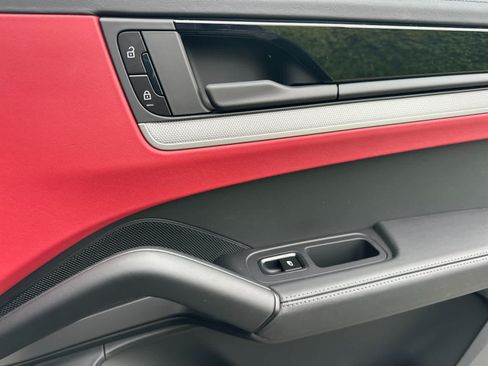 New 2026 Porsche Cayenne AWD/4WD image 19
