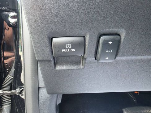 Used 2024 Ford F350 Lariat w/ Lariat Ultimate Package AWD/4WD image 27
