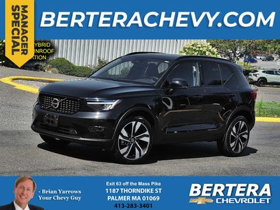 Used 2025 Volvo XC40 B5 Plus
