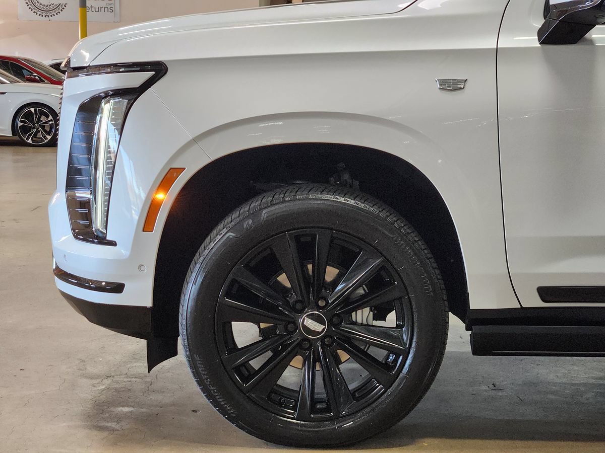 Used 2025 Cadillac Escalade Sport w/ Touring Package AWD/4WD image 5
