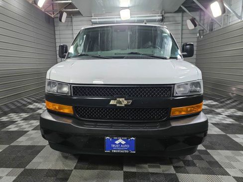 Used 2019 Chevrolet Express 3500 LS image 3