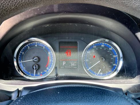 Used 2018 Toyota Corolla LE FWD image 29