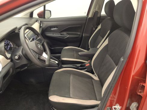 Used 2020 Nissan Versa SV FWD image 17