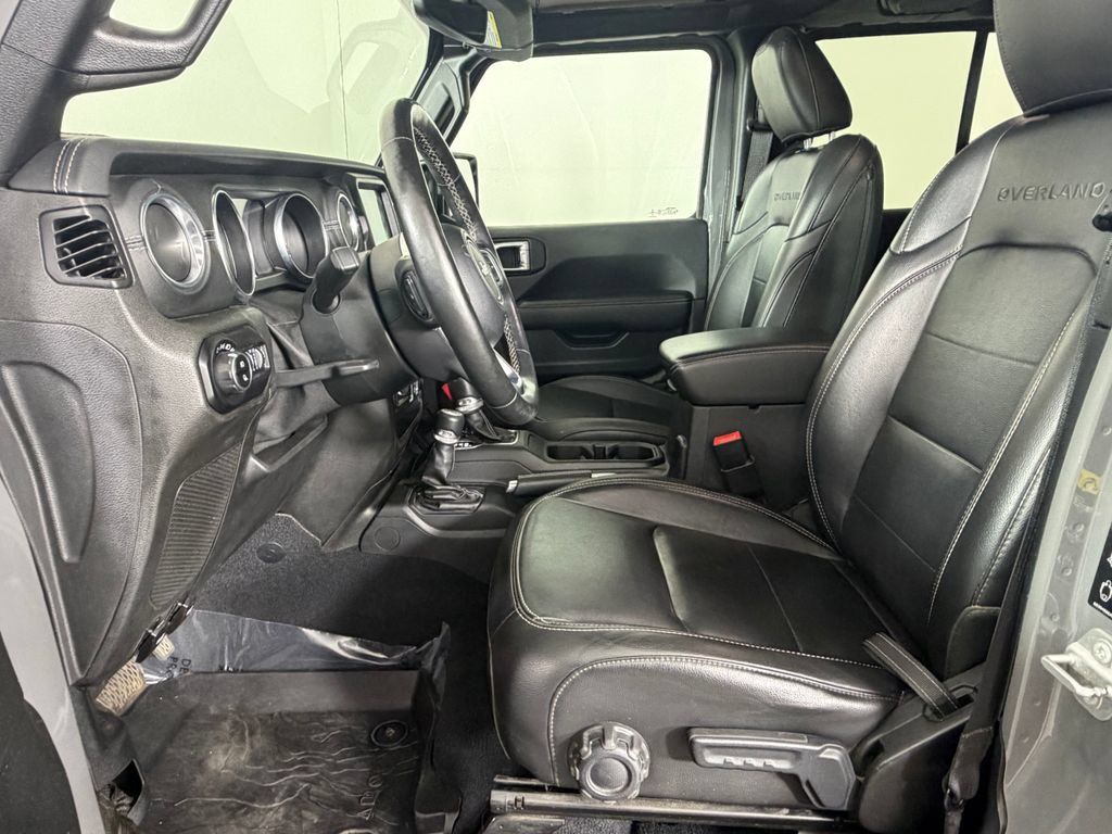 Used 2020 Jeep Gladiator Overland w/ Popular Equipment Package AWD/4WD image 18