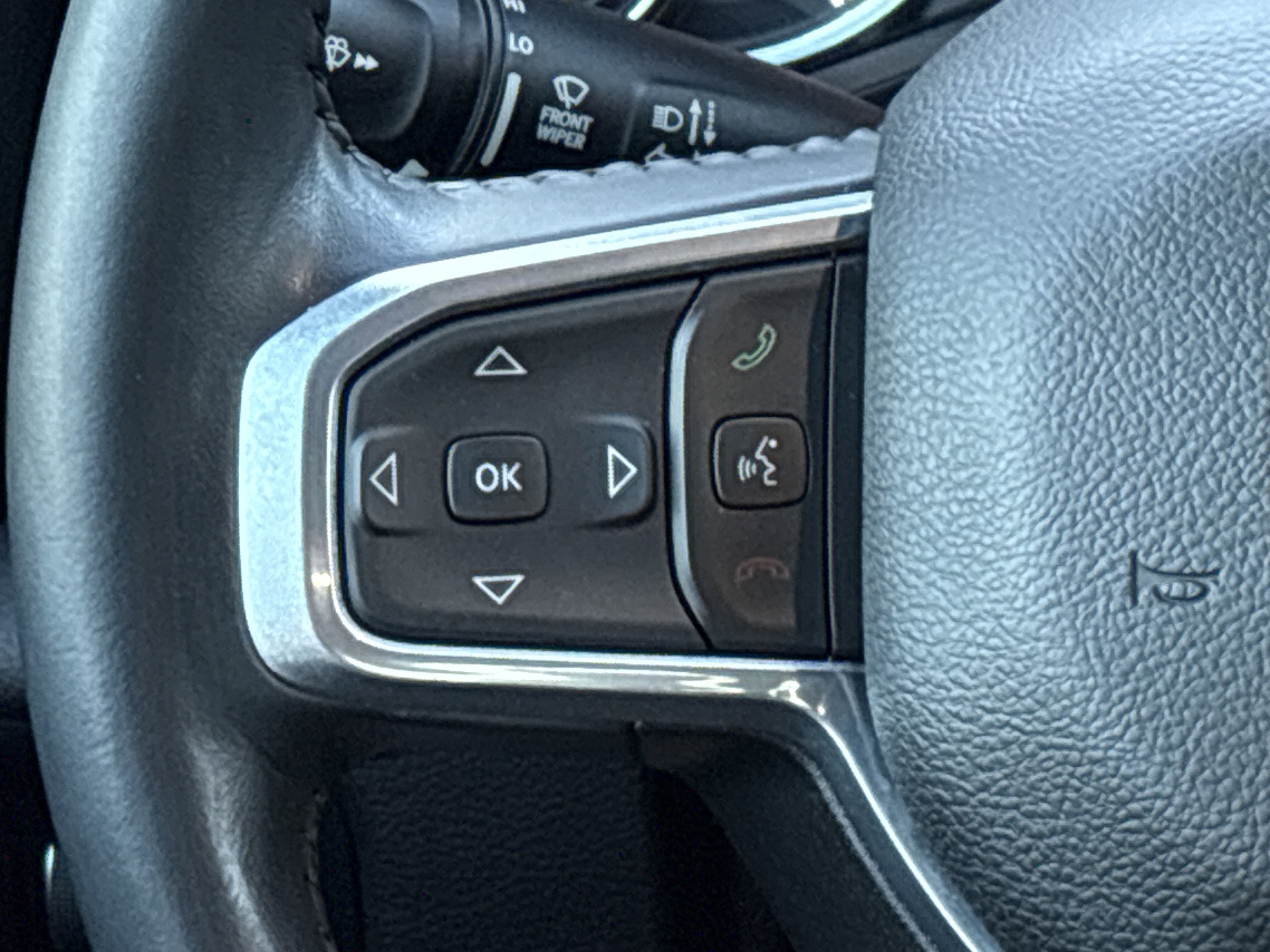 Used 2023 RAM 1500 Laramie AWD/4WD image 22