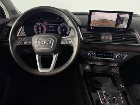 Used 2023 Audi Q5 2.0T Premium Plus w/ Premium Plus Package AWD/4WD image 13