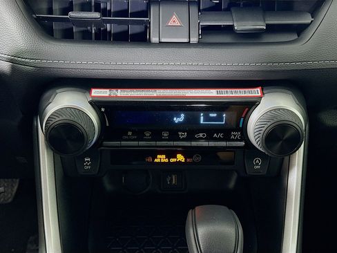 Used 2025 Toyota RAV4 LE image 22