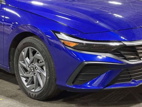 Used 2024 Hyundai Elantra SEL image 13