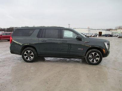 New 2026 GMC Yukon XL AT4 w/ AT4 Premium Plus Package
