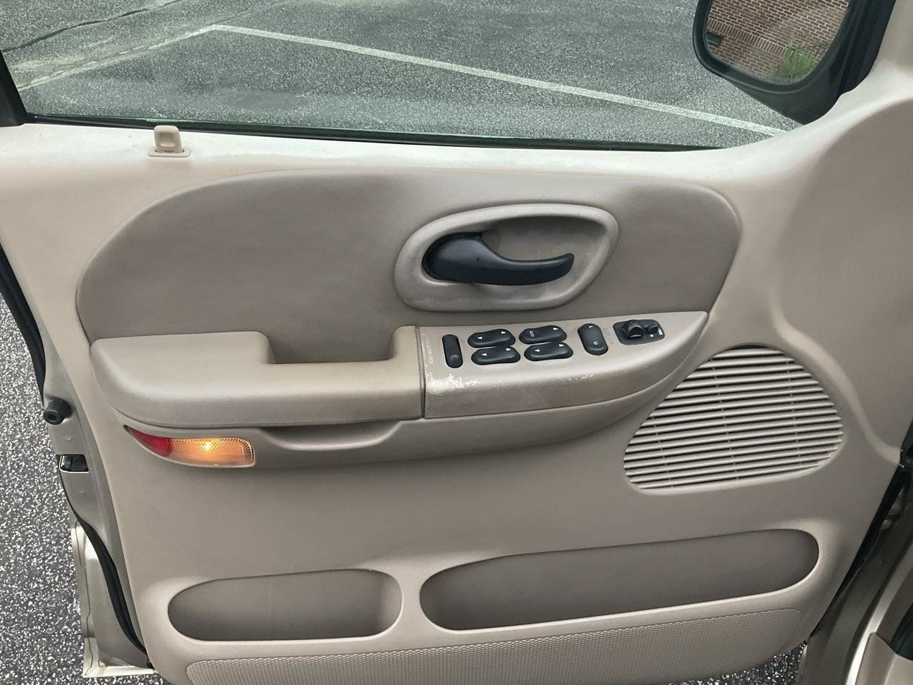 Used 2001 Ford F150 XLT RWD image 29