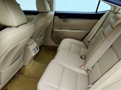 Used 2015 Lexus ES 350 w/ Luxury Package image 22