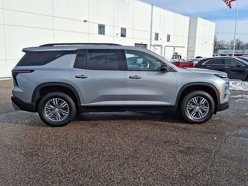 New 2025 Chevrolet Traverse LT w/ Driver Confidence Package image 35