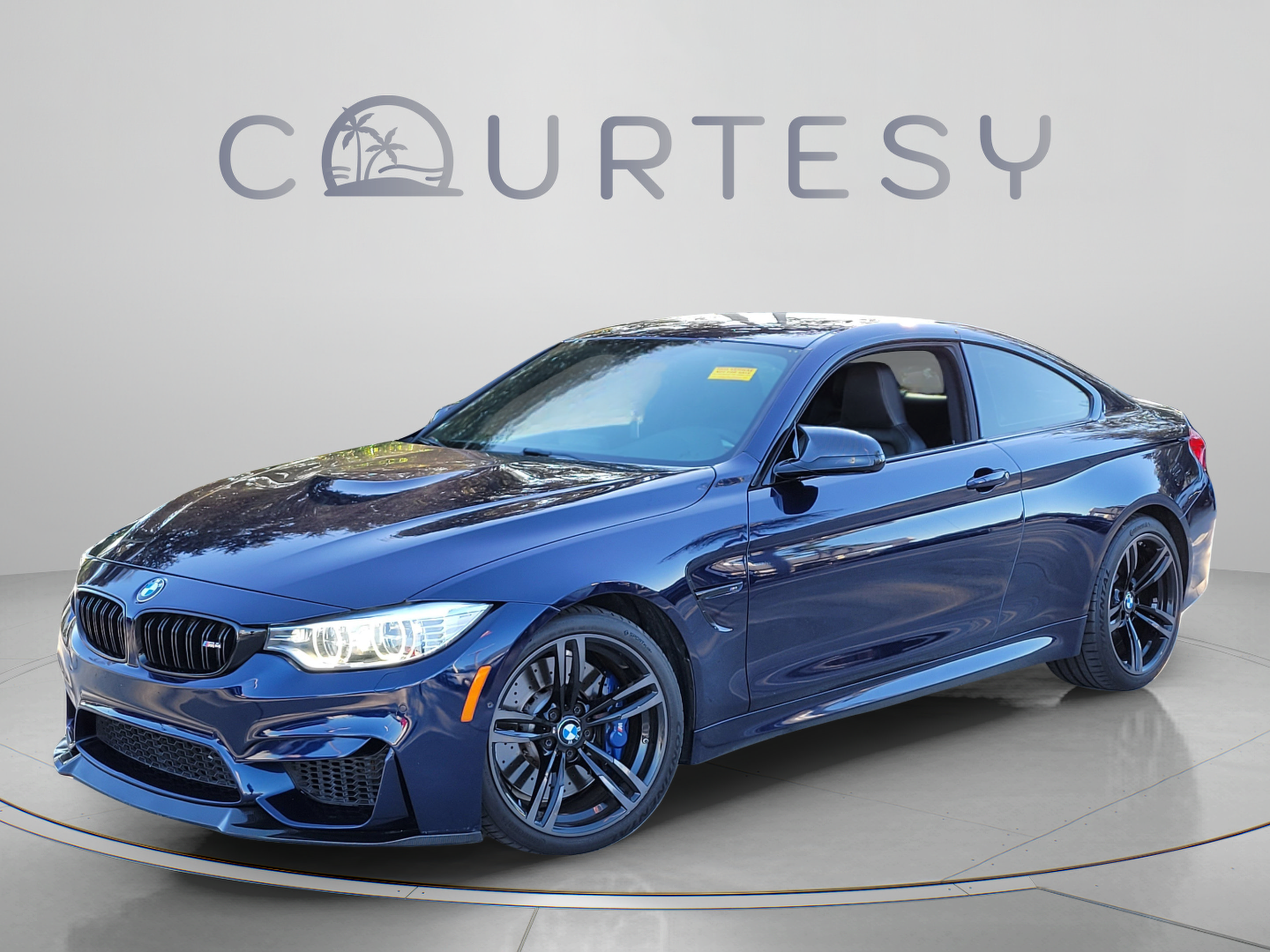 Used 2016 BMW M4 Coupe RWD image 1