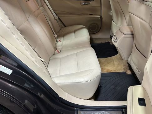 Used 2013 Lexus ES 350 w/ Luxury Pkg image 14