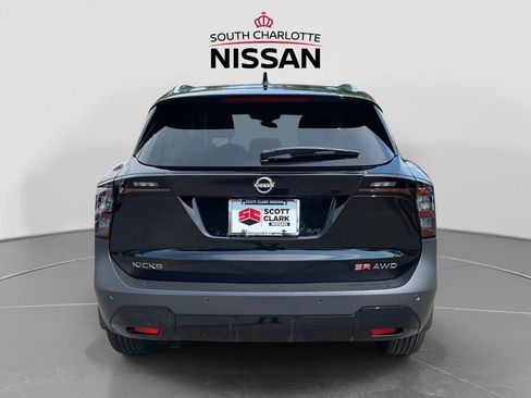 Used 2025 Nissan Kicks SR AWD/4WD image 5
