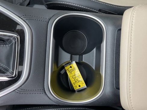 Used 2023 Subaru Outback Limited image 13