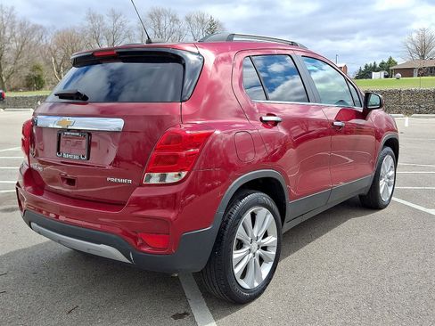 Used 2020 Chevrolet Trax Premier AWD/4WD image 25