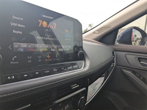 Used 2023 Nissan Rogue SL w/ SL Premium Package image 22