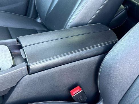 Used 2024 Nissan Rogue SL w/ SL Premium Package FWD image 22