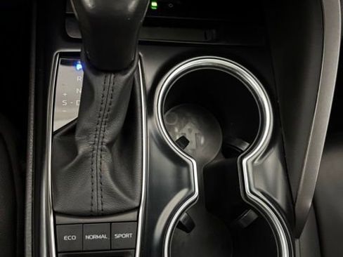 Used 2020 Toyota Camry XSE image 22