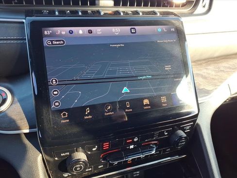 Certified 2024 Jeep Grand Cherokee L Limited w/ Trailer Tow Package image 17