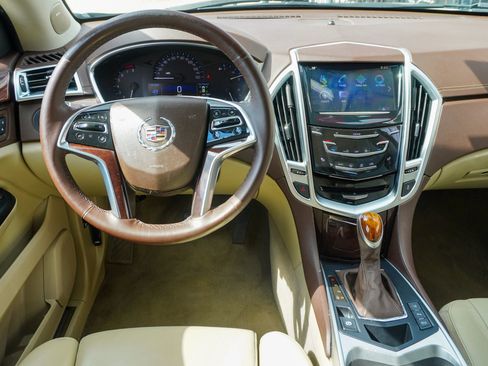 Used 2016 Cadillac SRX Luxury w/ Driver Awareness Package image 26