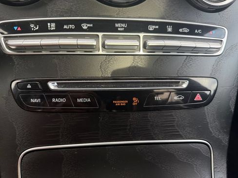 Used 2019 Mercedes-Benz GLC 350e 4MATIC image 20