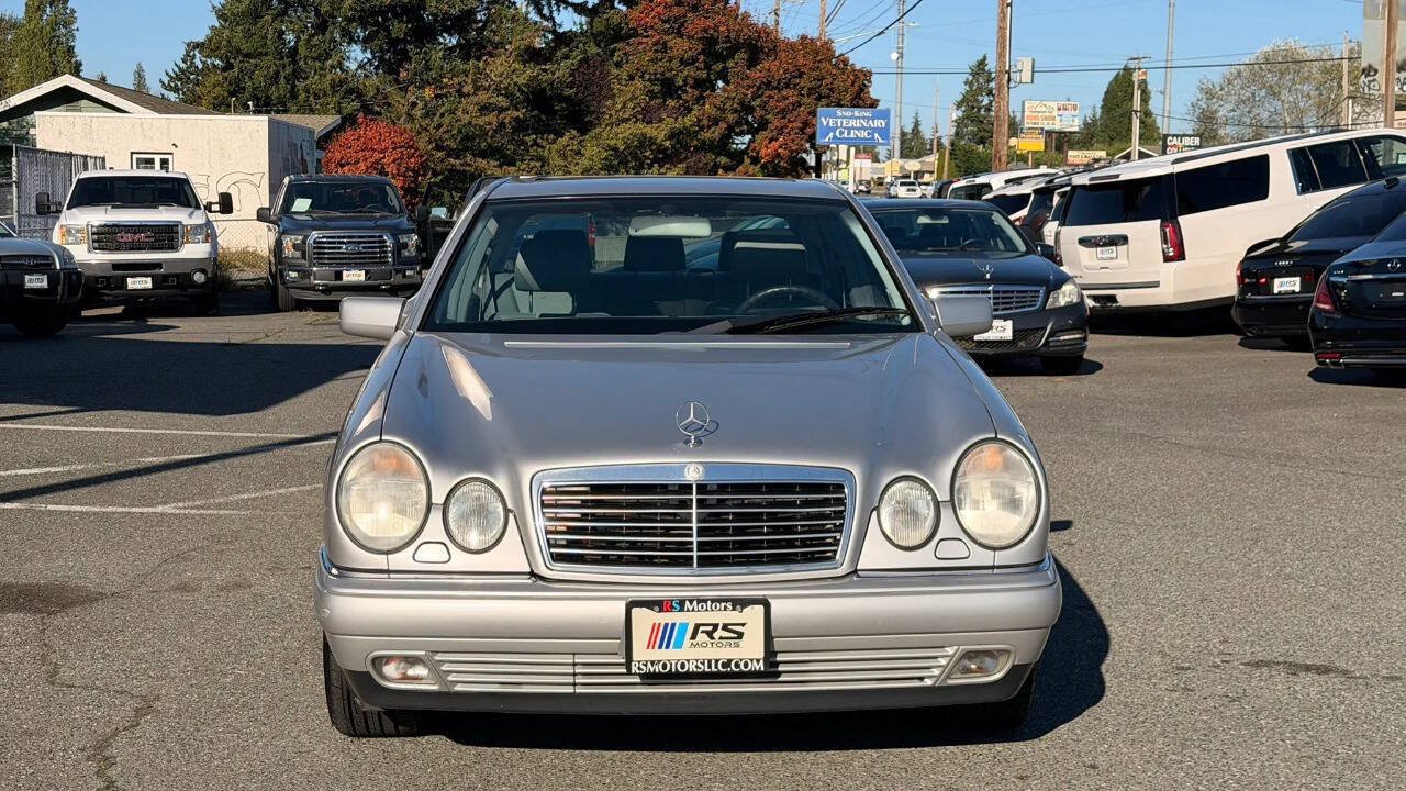 Used 1999 Mercedes-Benz E 320 4MATIC Sedan image 8