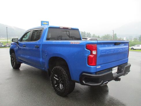 Used 2025 Chevrolet Silverado 1500 LT Trail Boss w/ Convenience Package II AWD/4WD image 7