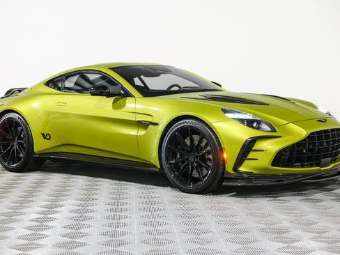 Used 2025 Aston Martin V8 Vantage Coupe RWD image 4
