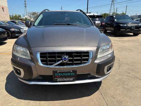 Used 2010 Volvo XC70 3.2 image 3