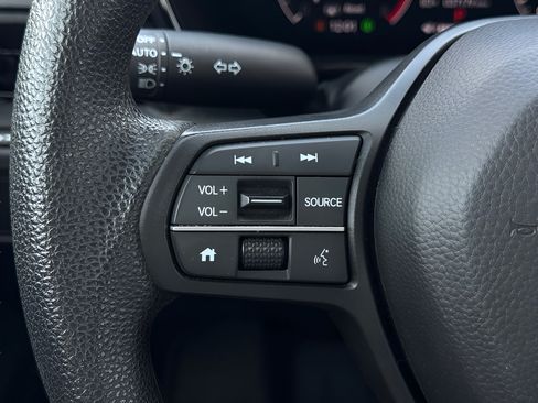 Used 2023 Honda CR-V LX image 20