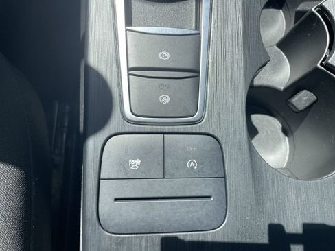 Used 2024 Ford Escape Active AWD/4WD image 17