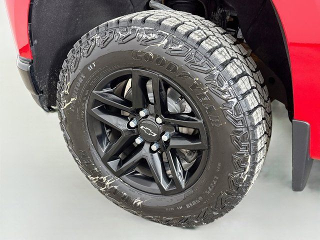 Used 2020 Chevrolet Silverado 1500 Custom Trail Boss AWD/4WD image 30