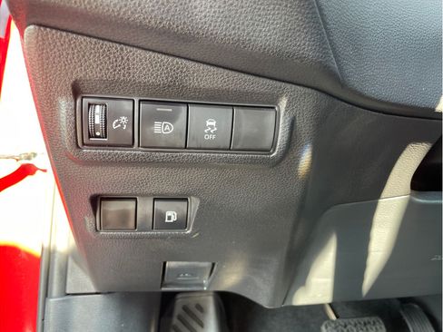 Certified 2026 Toyota Corolla Cross AWD Hybrid w/ Moonroof Package image 3