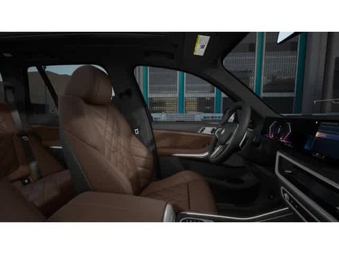 New 2026 BMW X5 sDrive40i image 9
