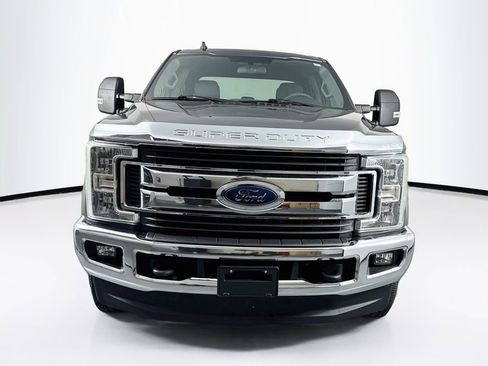 Used 2019 Ford F250 XLT w/ XLT Value Package AWD/4WD image 2